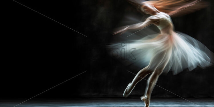 A ballerina dancing, motion blur - Starpik Stock