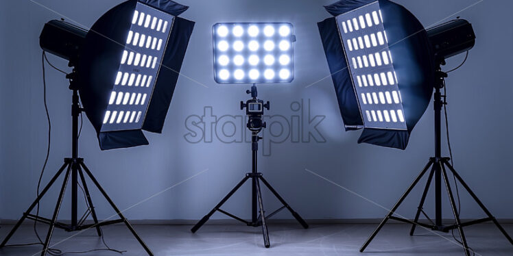 Behind the scenes lighting stage - Starpik