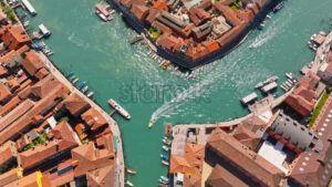 VIDEO Boats moving on a canal in Murano, Venice, Italy - Starpik