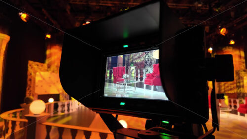 VIDEO Professional camera filming on the backstage of a TV set - Starpik