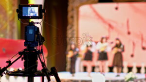 VIDEO Professional camera filming with on the backstage of a TV set - Starpik