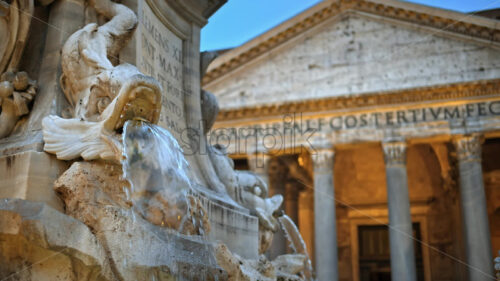 VIDEO Rome, Italy – February 15, 2024: View of Pantheon at blue hour dawn - Starpik