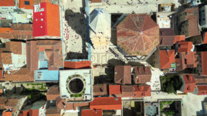 VIDEO Aerial, drone view of the Saint Domnius Cathedral in Split, Croatia - Starpik