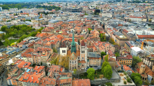 VIDEO Aerial, drone view of the buildings surrounding the St Pierre Cathedral in Geneva, Switzerland - Starpik