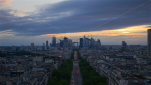 VIDEO Aerial view of Paris, France in the evening - Starpik