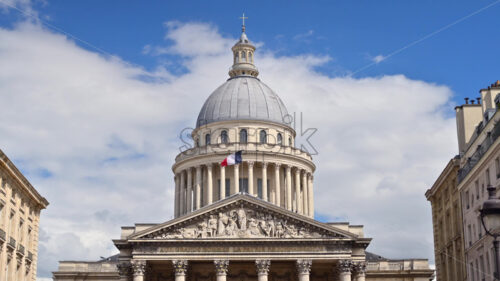 VIDEO Front view of the Pantheon in the Latin Quarter with the blue sky on the background, Paris, France - Starpik