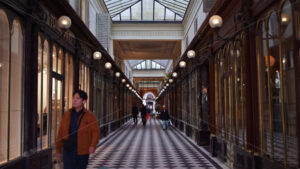 VIDEO Paris, France – June 18, 2024: People walking through Galerie V√©ro-Dodat - Starpik