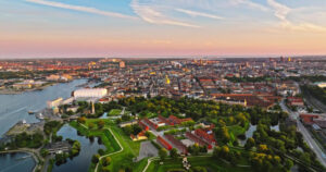 VIDEO Aerial drone view of the Citadel and the city centre of Copenhagen, Denmark - Starpik