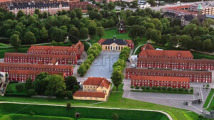 VIDEO Aerial drone view of the Citadel in the city centre of Copenhagen, Denmark - Starpik