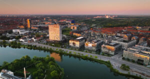 VIDEO Aerial drone view of the city centre of Copenhagen, Denmark at sunset - Starpik