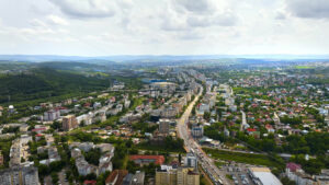 VIDEO Aerial time lapse of Chisinau, Moldova from a drone - Starpik