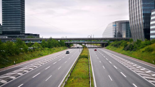 VIDEO View of the European route E20 on a cloudy day - Starpik