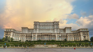 VIDEO – Time lapse of the Palace of Parliament in Bucharest, Romania - Starpik