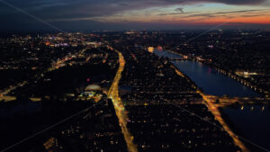 Video Aerial drone view of Knippel bascule bridge in Copenhagen, Denmark at night - Starpik