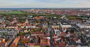 Video Aerial drone view of the Church of Our Saviour in the city centre of Copenhagen, Denmark at sunset - Starpik