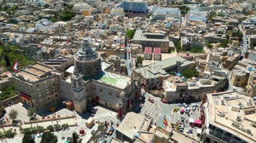 VIDEO Aerial drone view of the walled city of Valletta, Malta, surrounded by the Mediterranean sea in daylight - Starpik