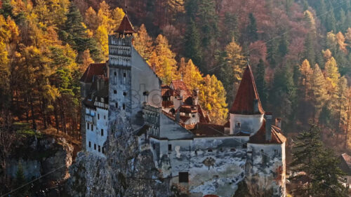 Video Aerial drone view of the Bran Castle in Bran, Transylvania, Romania - Starpik