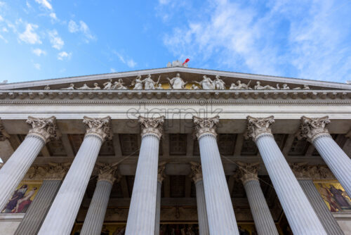 Austrian Parlament building - Starpik