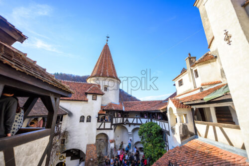 BRAN, ROMANIA – OCTOBER 28, 2018: Castle yard at daylight. Blue sky on background. Romania tourist spots - Starpik