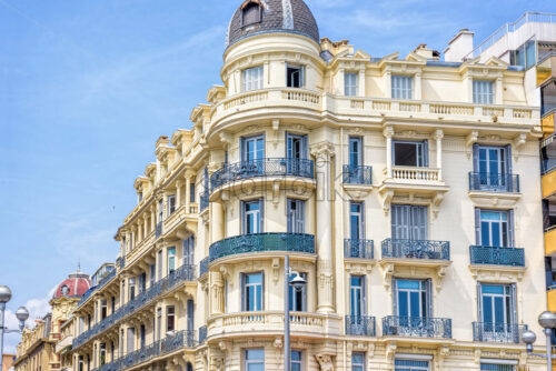 Beautiful daylight view to a hotel facade in Nice Cote d’Azur - Starpik