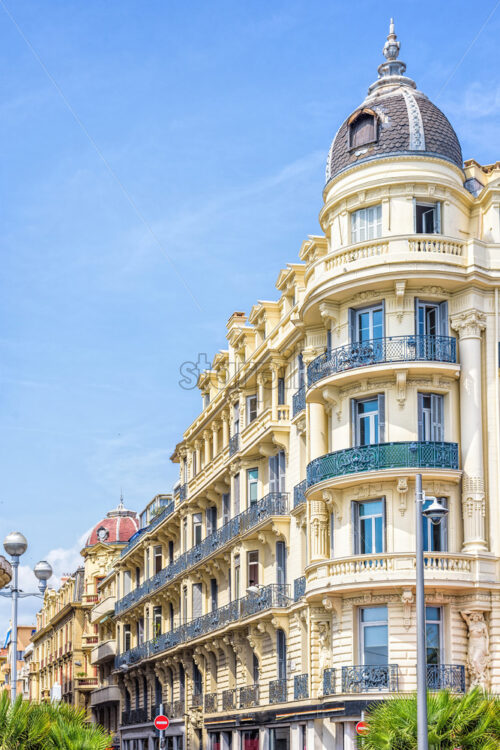 Beautiful daylight view to a hotel facade in Nice Cote d’Azur - Starpik