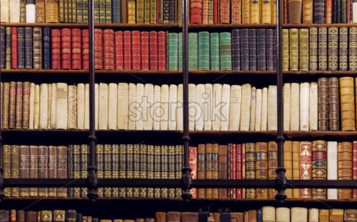 CHANTILLY, FRANCE – 4 OCTOBER 2018: Interior of Chantilly castle museum. Library with books - Starpik