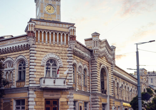 CHISINAU, MOLDOVA – JUNE 6, 2018: architecture of the town hall building - Starpik