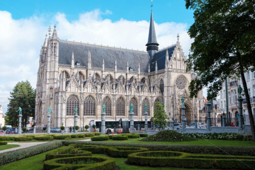 Church Of Our Blessed Lady Of The Sablon with green garden in Brussels, Belgium - Starpik