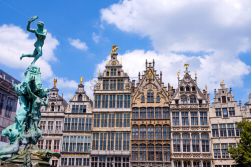 Grand Place buildings facade at daylight. Brussels, Belgium - Starpik