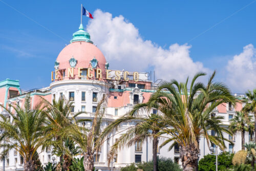 NICE, FRANCE – AUGUST 08, 2018: Negresco Hotel at daylight. View from shore - Starpik