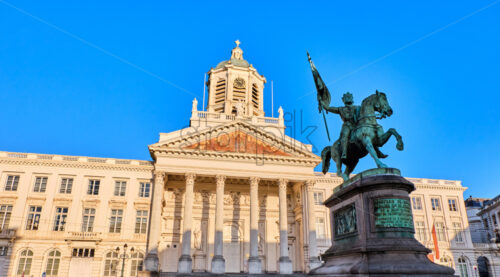 Place Royale in Brussels in golden light, Belgium - Starpik