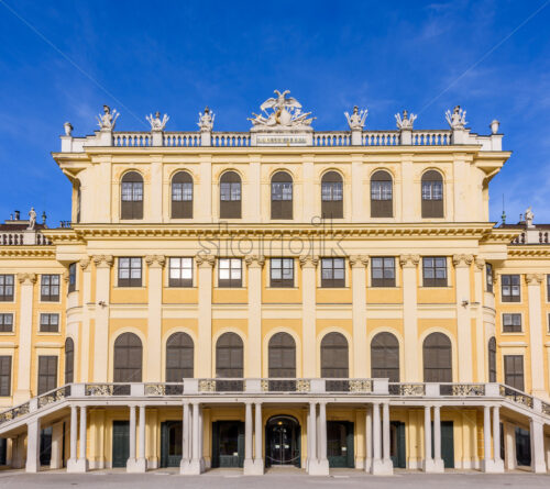 Schonbrunn castle in Vienna Austria - Starpik