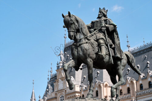 Stefan cel Mare statue in front of Palace of Culture at daylight. Close-up shot. Iasi, Romania - Starpik