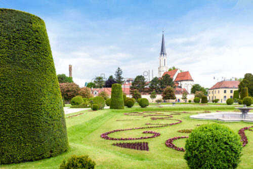 VIENNA, AUSTRIA – MAY 15, 2016: Catholic parish church maria hietzing - Starpik