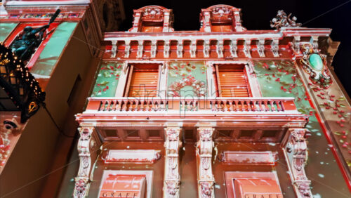 Video Monte Carlo, Monaco – December 14, 2024: Front view of the Monte Carlo Casino decorated for Christmas in the evening - Starpik Stock