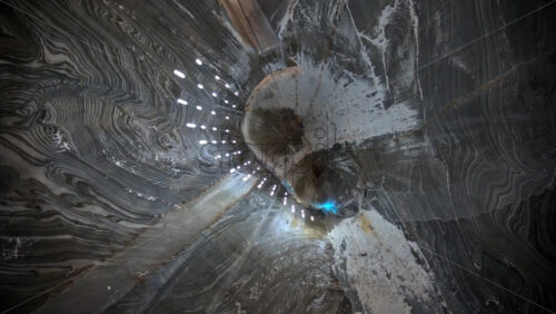 Video The inside of the Turda Salt Mine in Romania - Starpik Stock