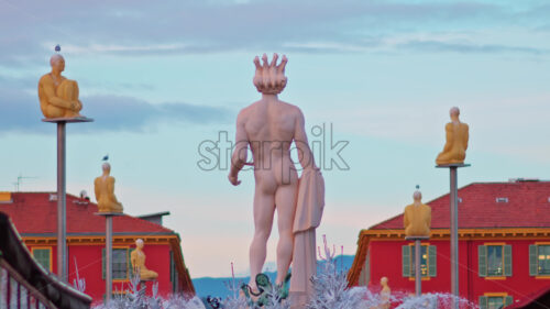 Video View of the Apollo statue in the Fontaine du Soleil at Place Massena decorated for Christmas - Starpik