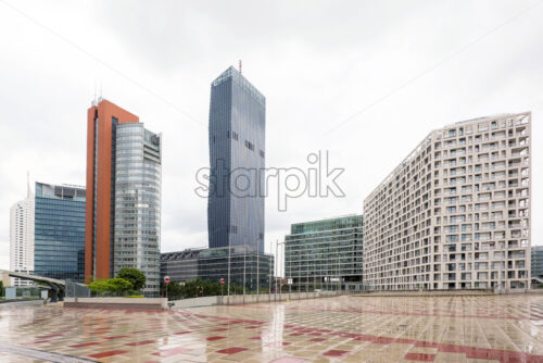 View on financial district with tall buildings and business centres in vienna, austria - Starpik