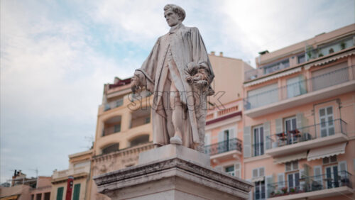 video Cannes, France – October 14, 2024: The Statue of Lord Brougham memorial in daylight - Starpik Stock